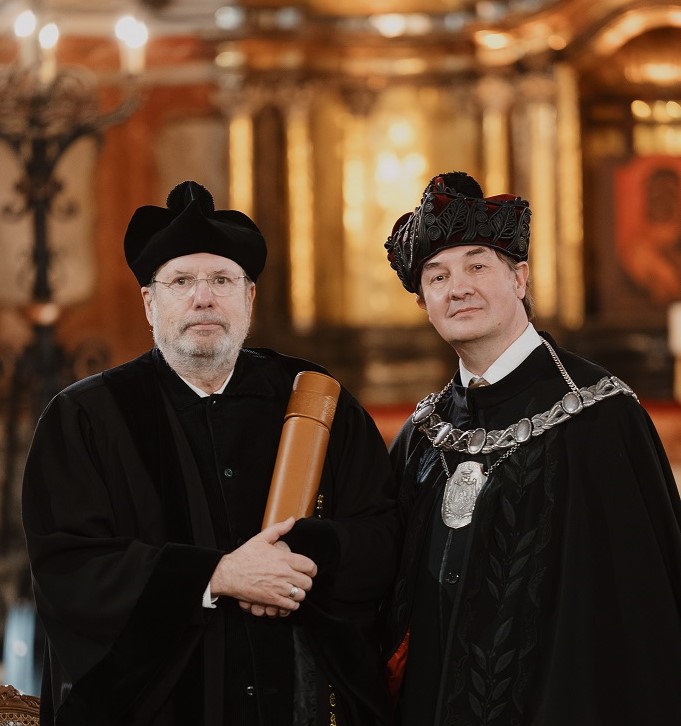 Maurizio Ferraris garbės daktaras sumažinta