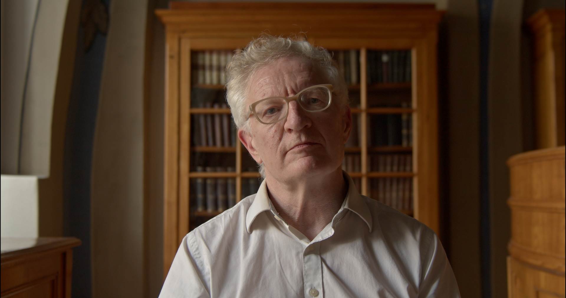 Timothy Williamson stop kadras